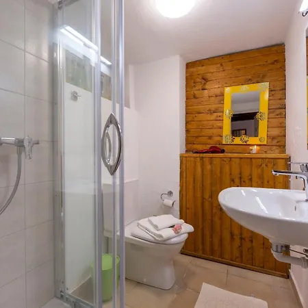Apartment Casa Al Runchett - Happy Gambarogno